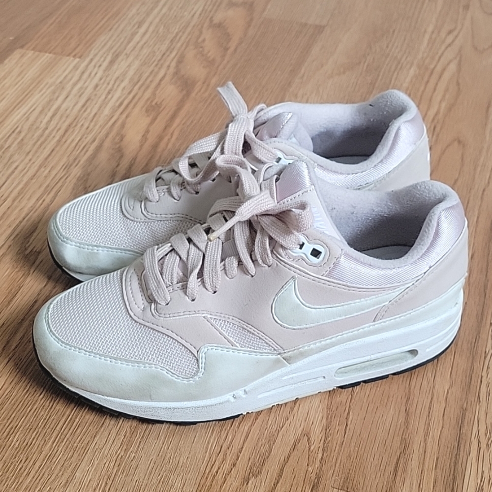 Nike Air Max 1 Women's Size 6